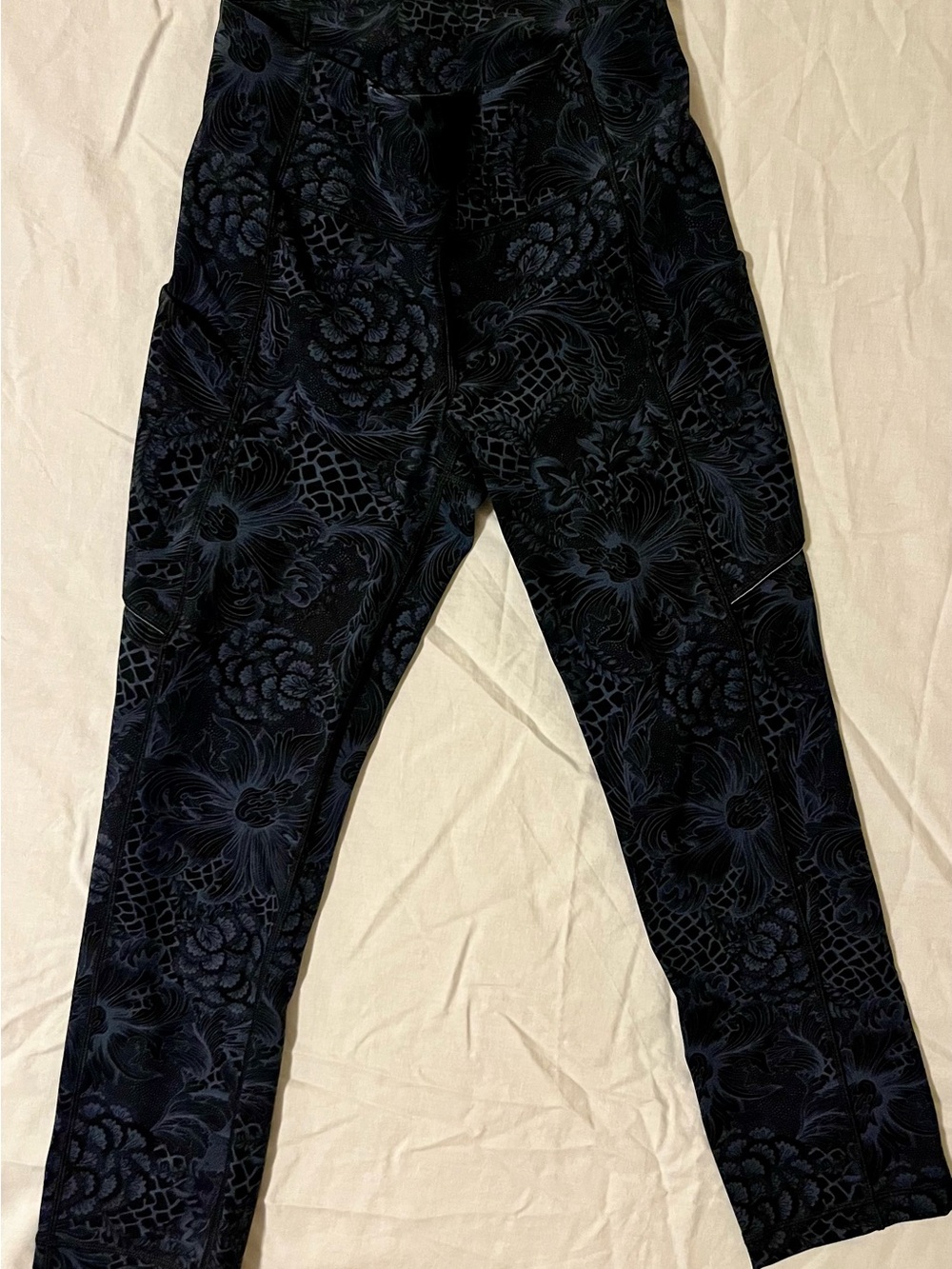 lululemon athletica Navy Floral Print Capris
